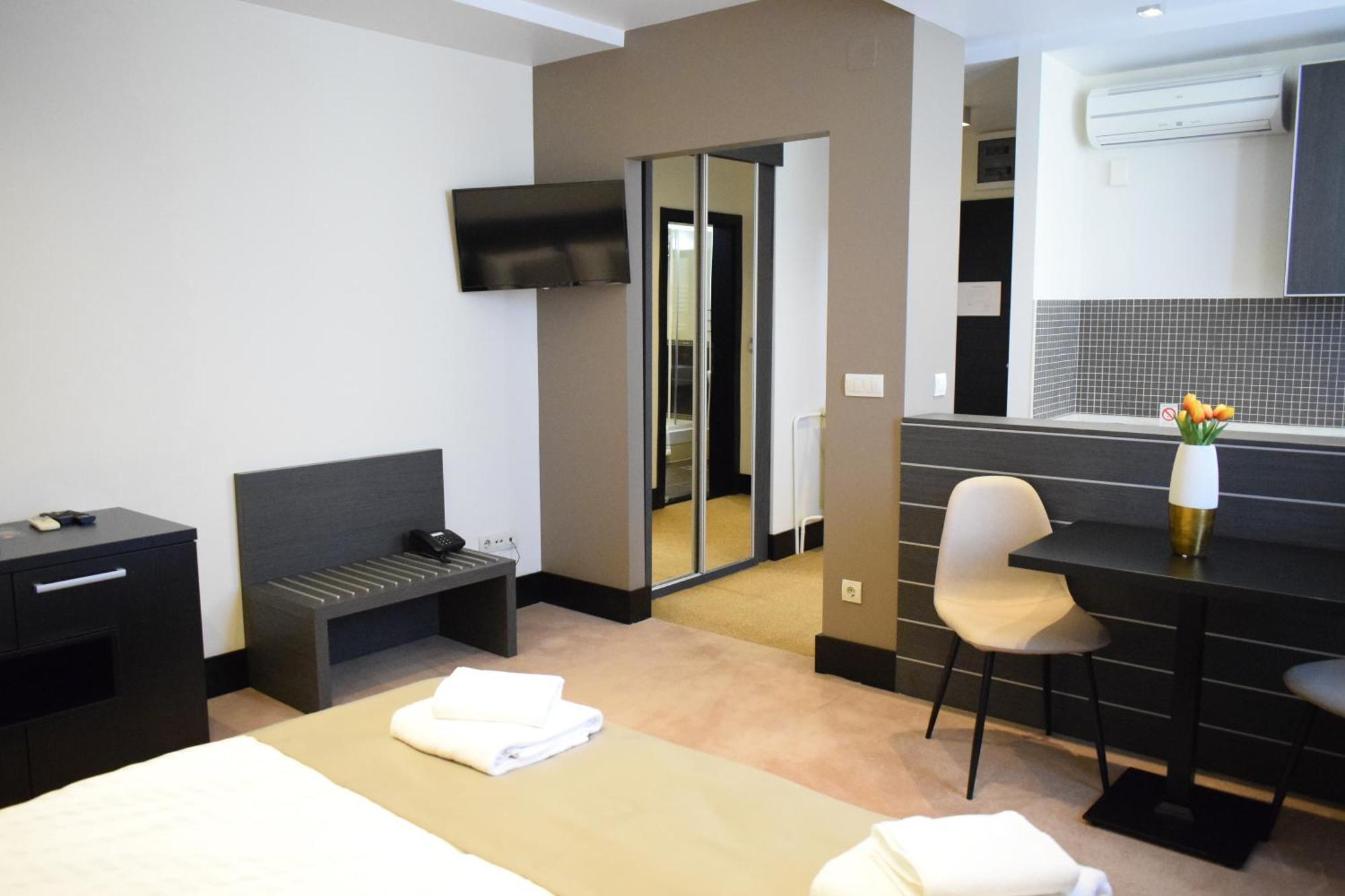 Hotel Sun Loznica Eksteriør billede