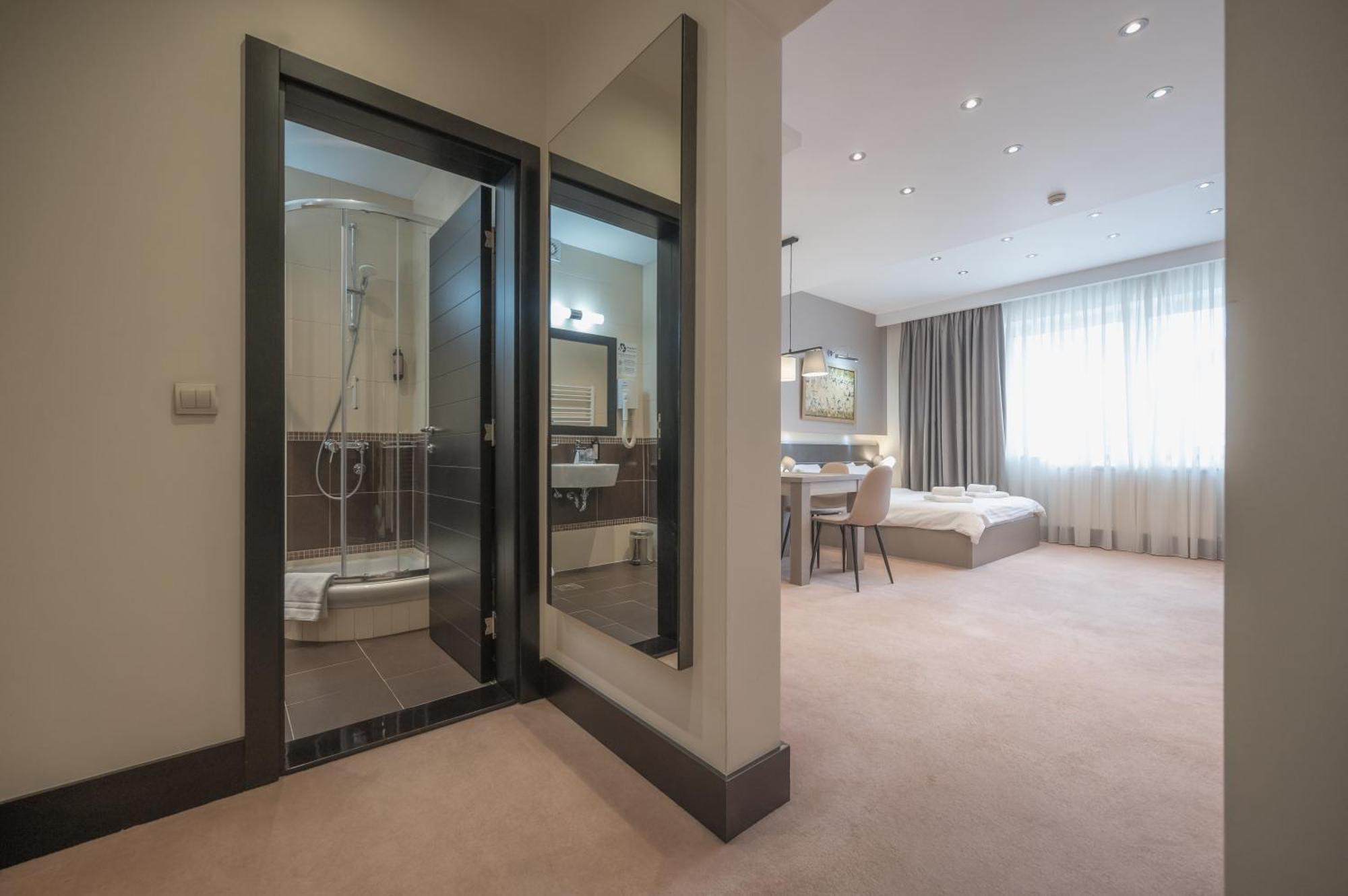 Hotel Sun Loznica Eksteriør billede
