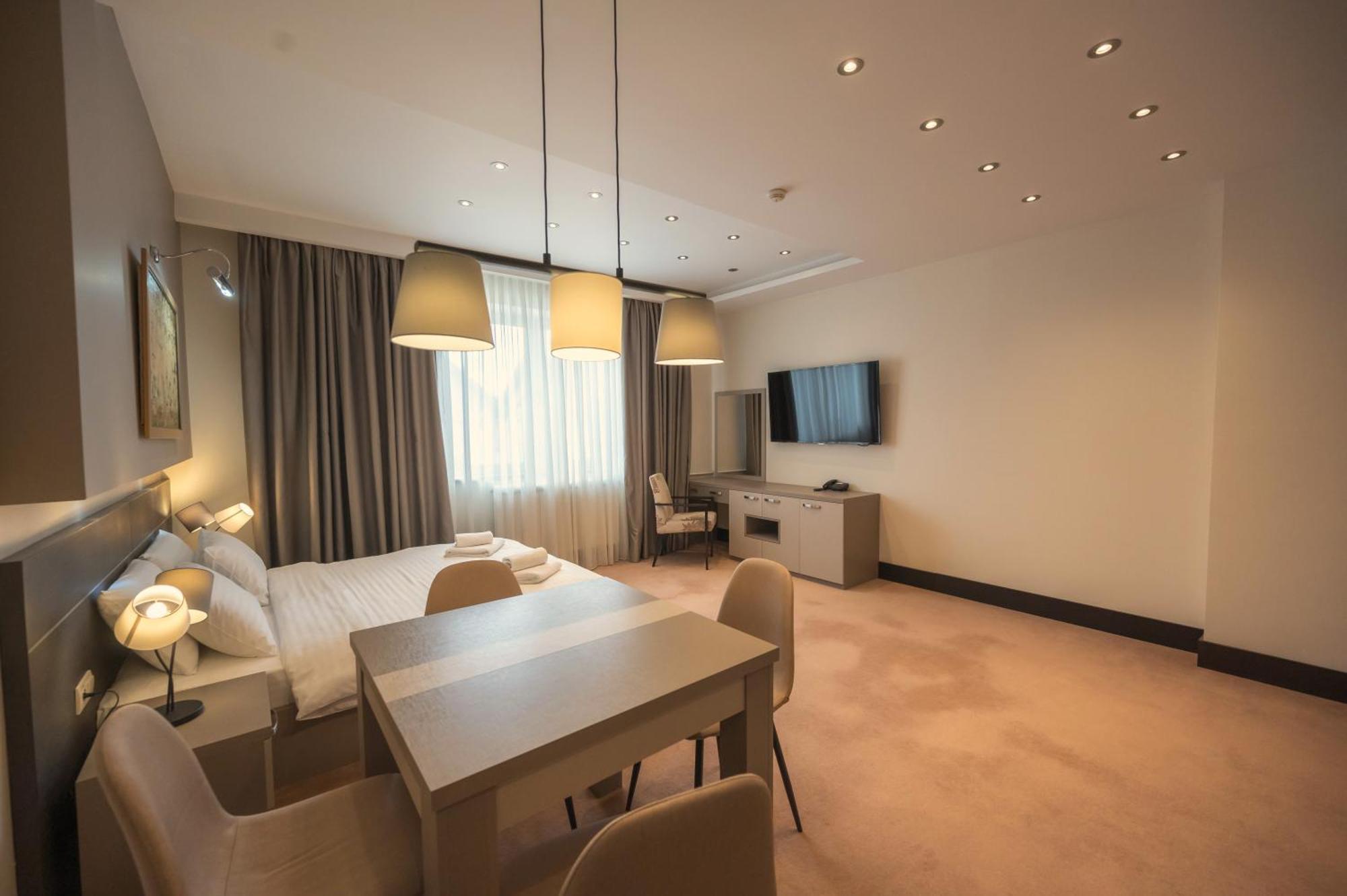 Hotel Sun Loznica Eksteriør billede